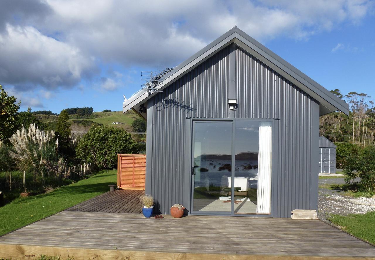 Oystercatcher Bay Boathouse Chalet Coromandel