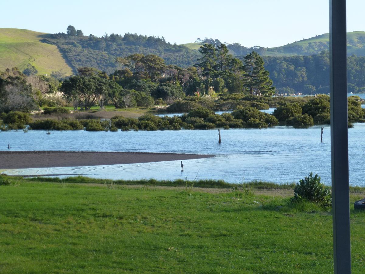 Oystercatcher Bay Boathouse Chalet *